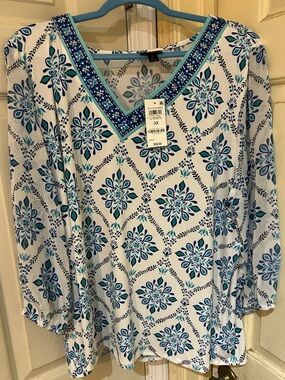 3X Blue Floral V-Neck Tunic Top by True Elegance